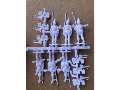 Napoleonic Austrian Line Infantry - Marching (18 Figures) - zdjęcie 3
