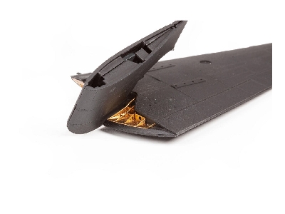 TBM-3 folded wings 1/72 - HOBBY BOSS - zdjęcie 4