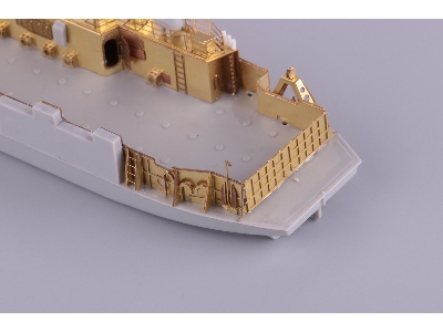 USS Wasp LHD-1 PART 1 1/350 - TRUMPETER - zdjęcie 15