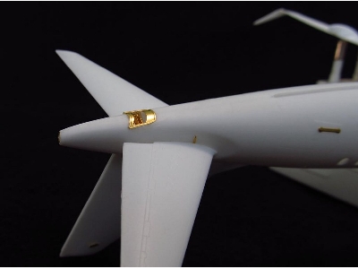Embraer 195 Detail Set (Designed To Be Used With Revell Kits) - zdjęcie 6