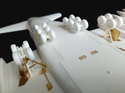 Airbus A380Â detail Set (Designed To Be Used With Revell Kits) - zdjÄ™cie 5