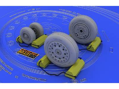  F-4B/ N wheels 1/48 - Hasegawa - żywica i blaszki - zdjęcie 2