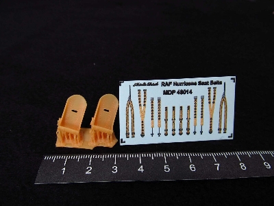 Hawker Hurricane Seats  X 2 With Seatbelts (3d-printed) - zdjęcie 1
