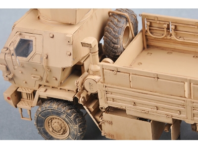 Ciężarówka M1078 LMTV (armor cab) - zdjęcie 10