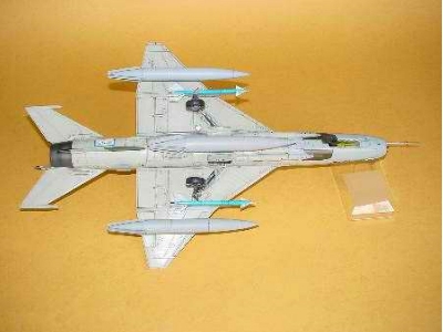 Chinese Jet Fighter F-7mg - zdjęcie 2