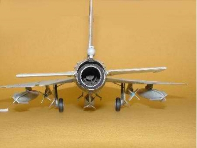 Chinese Jet Fighter F-7mg - zdjęcie 7