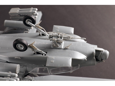 Mcdonnell Douglas / Boeing Ah-64 A Apache (Late) - zdjęcie 12