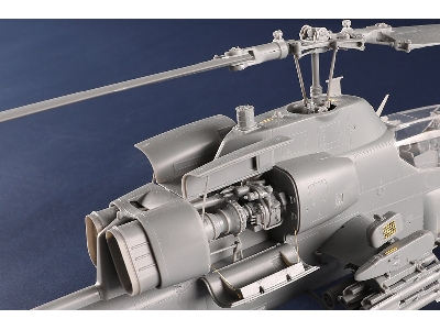 Ah-1 W Super Cobra - zdjęcie 14