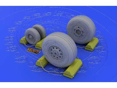  F-4J/ S wheels 1/32 - Tamiya - żywica i blaszki - zdjęcie 2