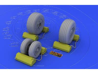  F-4J/ S wheels 1/32 - Tamiya - żywica i blaszki - zdjęcie 3