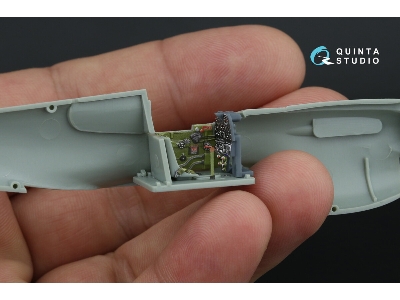 Curtiss P-40 E Warhawk  - 3d-printed & Coloured Interior On Decal Paper With 3d-printed Resin Parts (For Academy/Modelist Kits) 