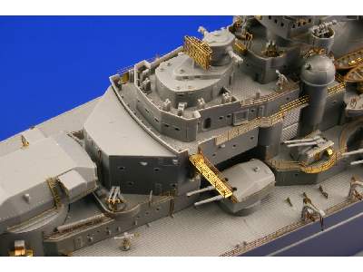  Bismarck 1/350 - Revell - blaszki - zdjęcie 13