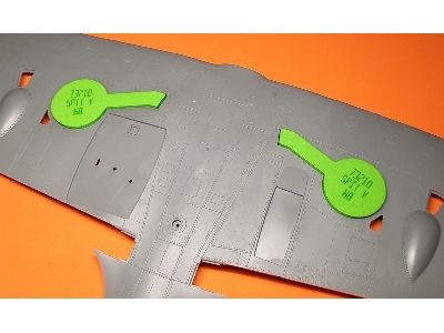 Supermarine Spitfire Mk.Vb - Wheel Bay Plugs (For Hobby Boss Kits) - zdjęcie 2