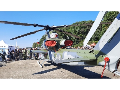 Ah-1z Viper, Czech Air Force - zdjęcie 11