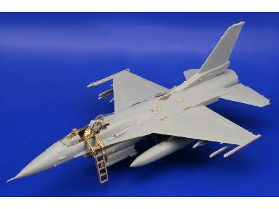  F-16CJ S. A. 1/72 - Academy Minicraft - blaszki - zdjęcie 4