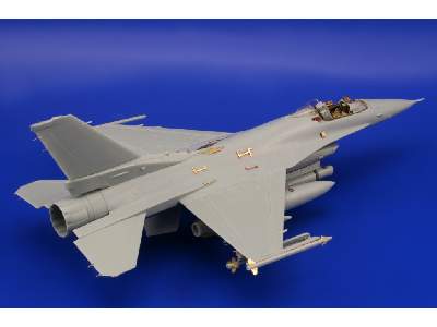  F-16CJ S. A. 1/72 - Academy Minicraft - blaszki - zdjęcie 6