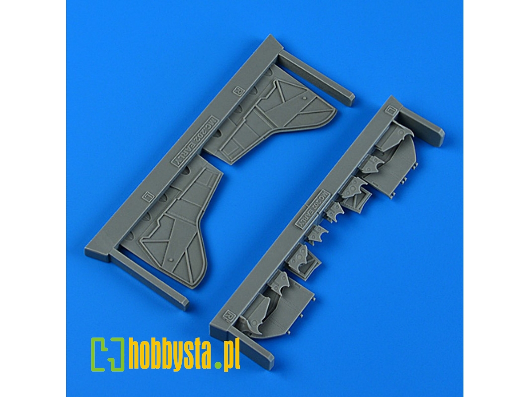 Macchi Mc.202 Undercarriage Covers - Early Version (Italeri) - zdjęcie 1