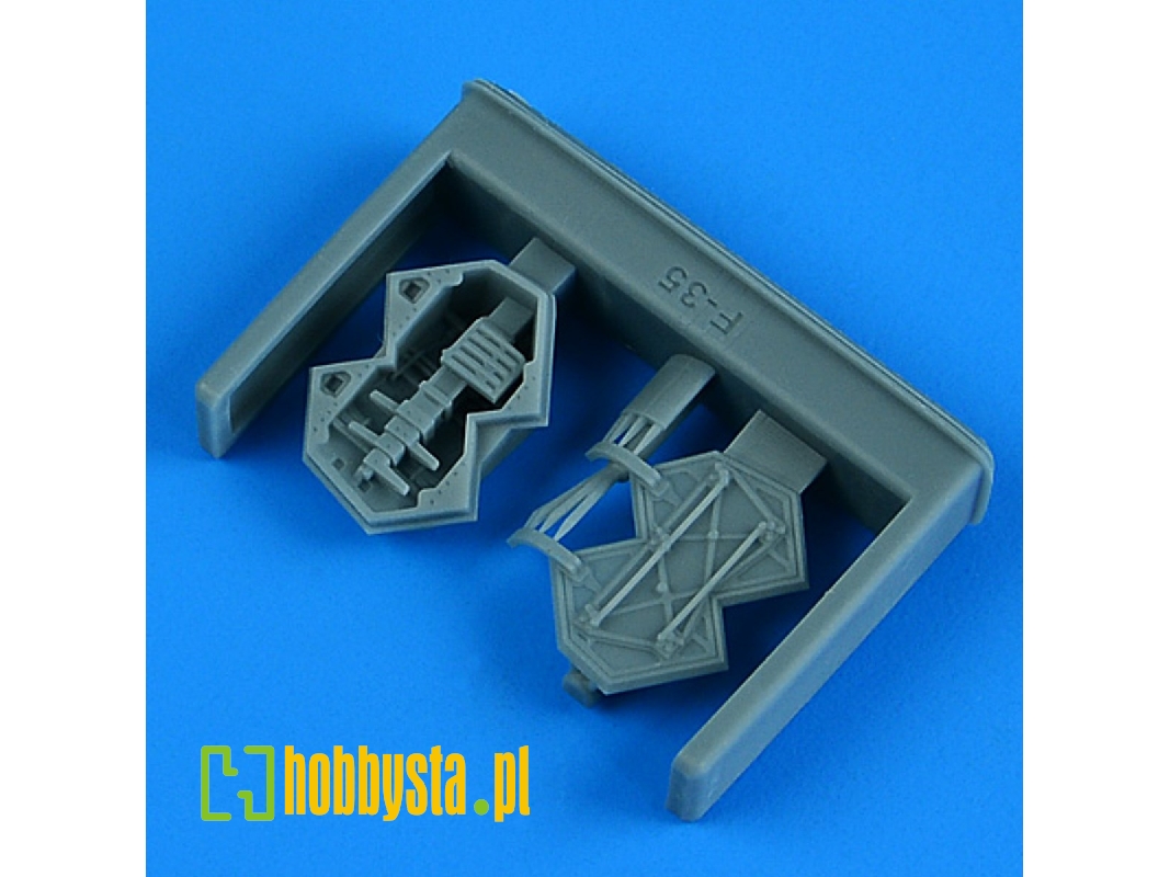 Lockheed Martin F-35 A/B/C Lightning Ii - Ladder Closed Tamiya - zdjęcie 1 Lockheed Martin F-35 A/B/C Lightning Ii - Ladder Closed Tamiya - zdjęcie 1