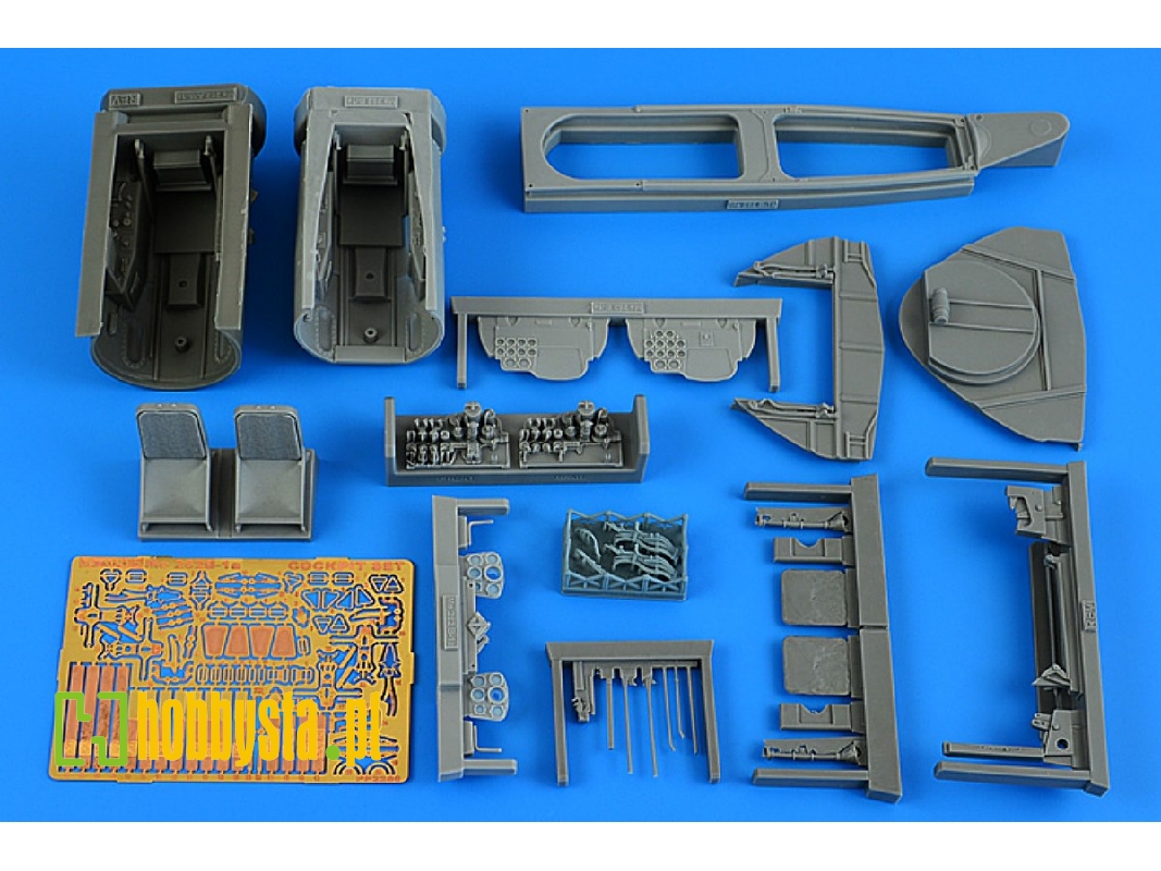 Me 262b-1a Cockpit (Revell) - zdjęcie 1 Me 262b-1a Cockpit (Revell) - zdjęcie 1