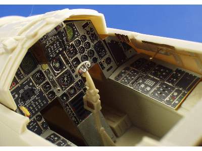  F-15C interior 1/32 - Tamiya - blaszki - zdjęcie 4