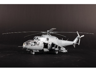Mil Mi-24 A Hind-b - zdjęcie 7