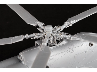 Mil Mi-24 A Hind-b - zdjęcie 10