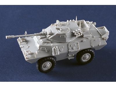 Lav-150 Commando Afv W/ Cockerill 90mm Gun - zdjęcie 4