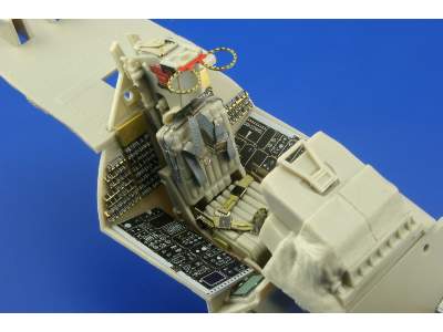  F-14A ejection seat 1/32 - Tamiya - blaszki - zdjęcie 4