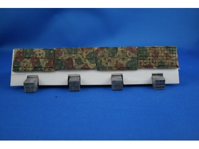 Four Different Zimmerit Pouches - zdjęcie 1
