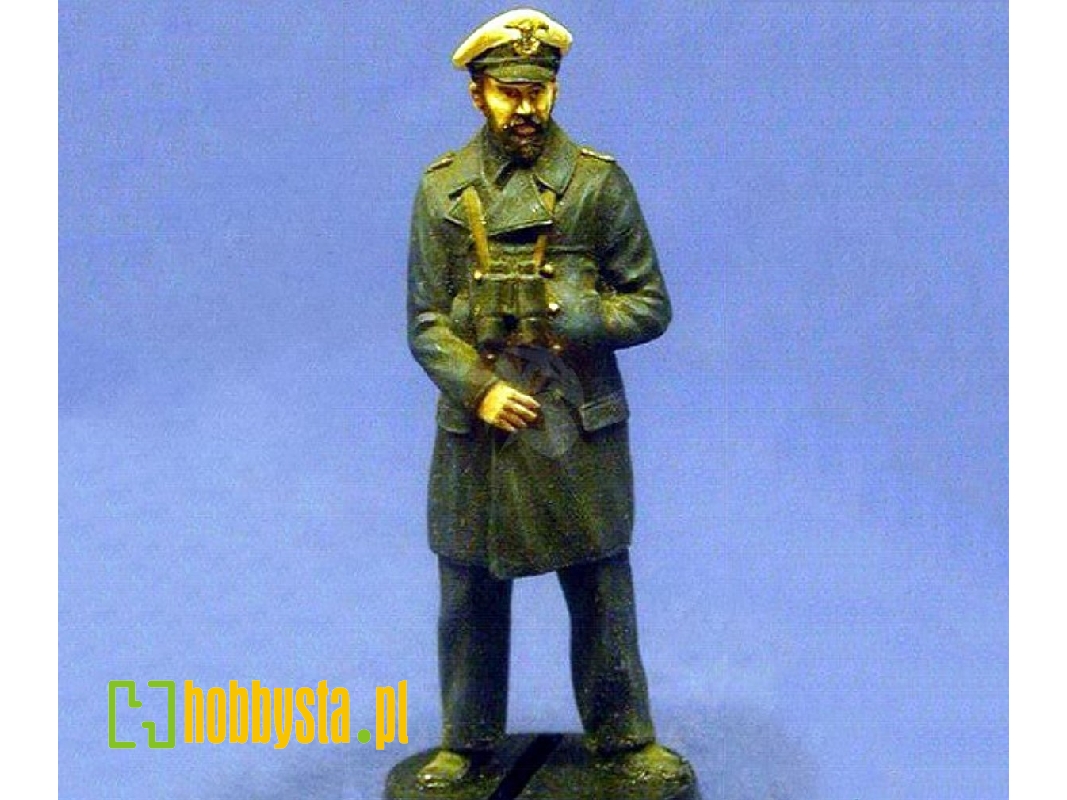 U-boot Officer With Binoculars - zdjęcie 1 U-boot Officer With Binoculars - zdjęcie 1