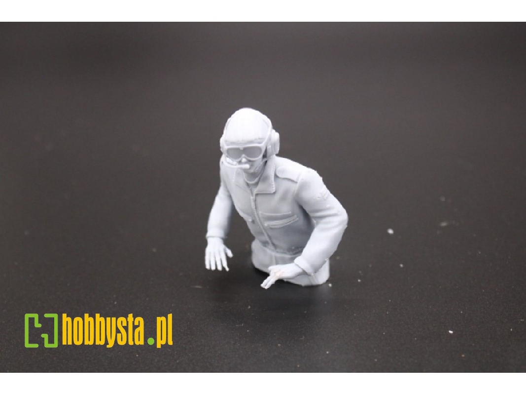 Bundeswehr Tank Crewmember Half-figure Both Hands On The Tank - zdjęcie 1