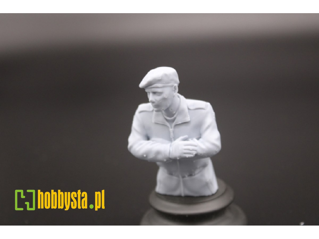 Bundeswehr Tank Crewmember Half-figure With Barret Hands Corsse In Front The Breast - zdjęcie 1