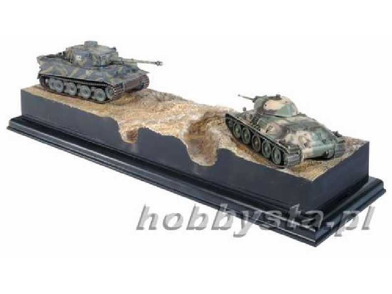 Tiger I vs T-34/76 Mod. 1940 - Head to Head diorama - zdjęcie 1