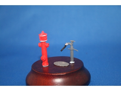 Fire Hydrant And Water Hydrant - zdjęcie 1