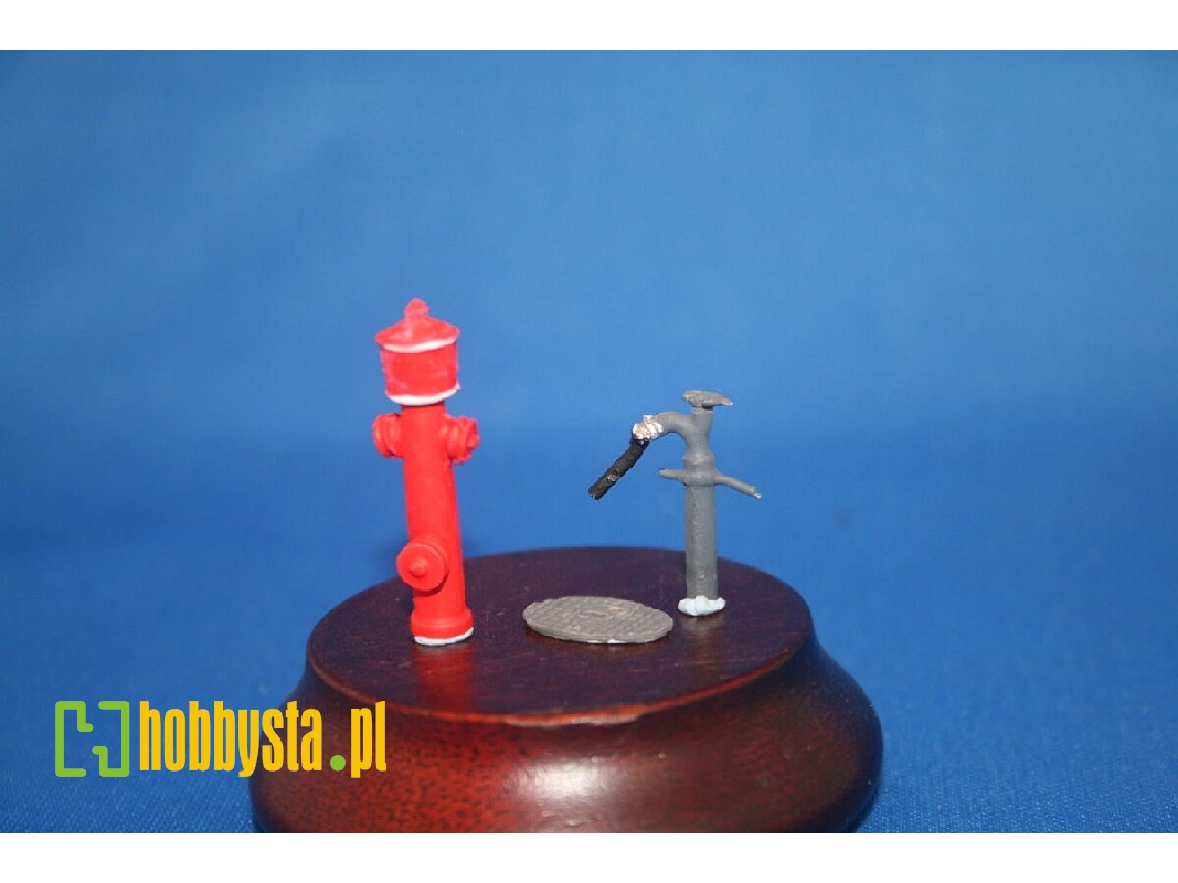 Fire Hydrant And Water Hydrant - zdjęcie 1