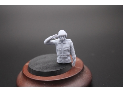 Bundeswehr Tank Crewmember Half-figure Saluting With Decalsheet - zdjęcie 2