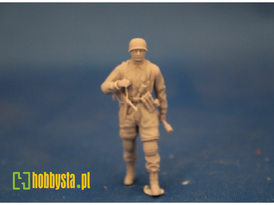 Paratroopers With Mp 40 And Hand Grenade - zdjęcie 1