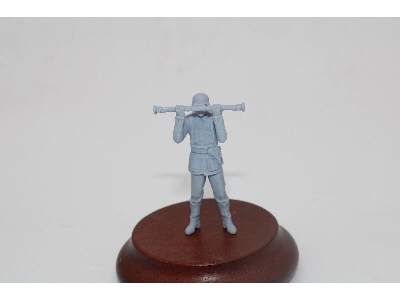 German Luftwaffe Soldier With Distance Meter - zdjęcie 1