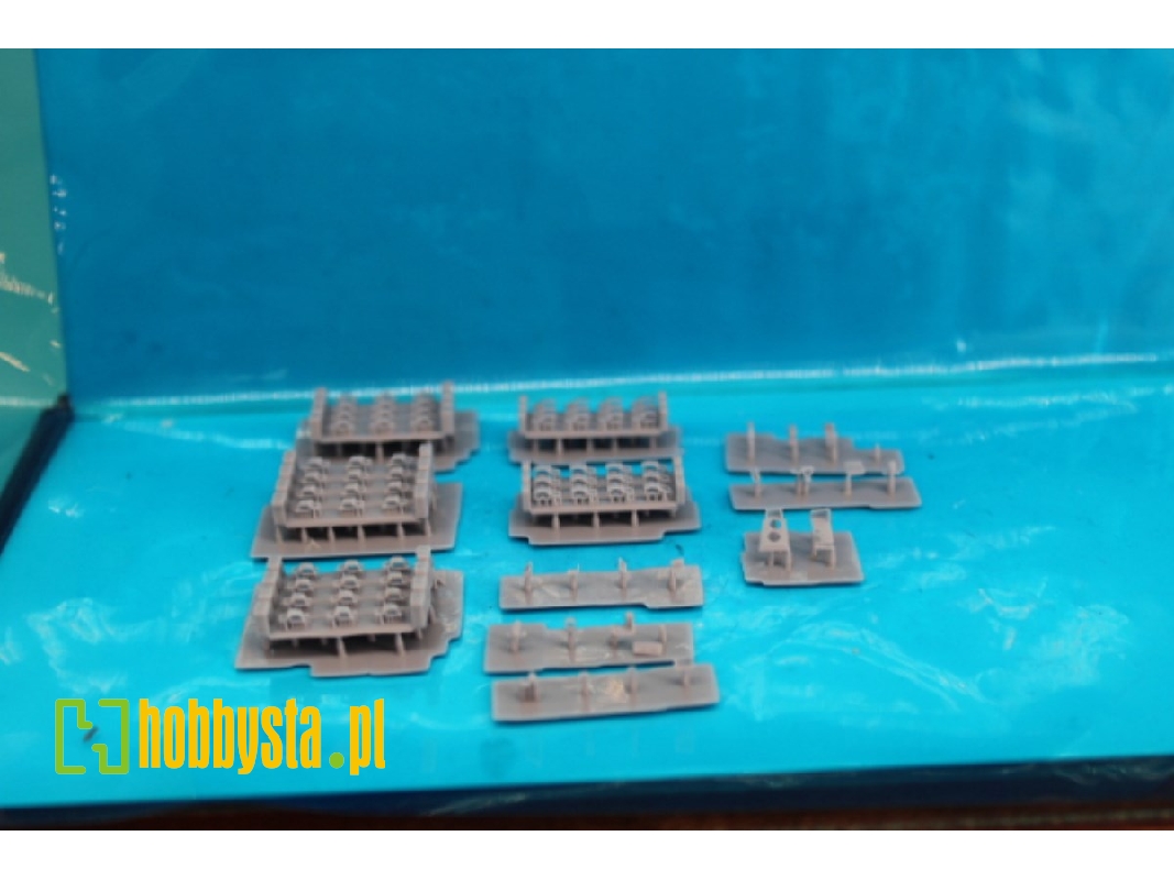 German Tanks Tool Clamps - zdjęcie 1