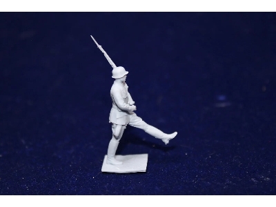 Lah In Goose Step - zdjęcie 1