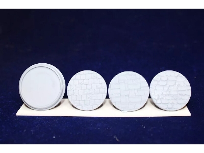 Figure Base With 3 Different Bases - zdjęcie 1