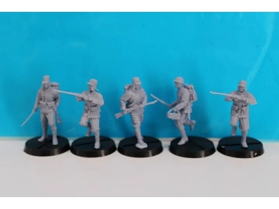 10 Japanese Infantry No. 4 In Attack - zdjęcie 1