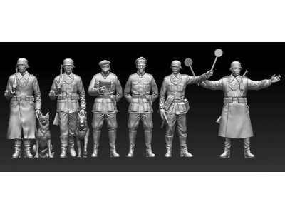 6 Soldiers Mp With 2 Dogs - zdjęcie 1