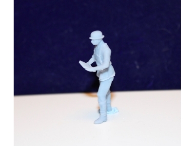 Luftwaffe Soldier With 2 Cm Magazine - zdjęcie 3 Luftwaffe Soldier With 2 Cm Magazine - zdjęcie 3