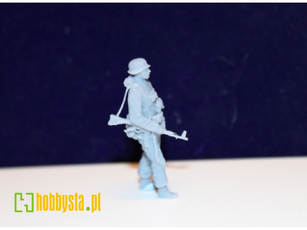 Waffen Ss Grenadier With Assault Rifle 44 - zdjęcie 1 Waffen Ss Grenadier With Assault Rifle 44 - zdjęcie 1