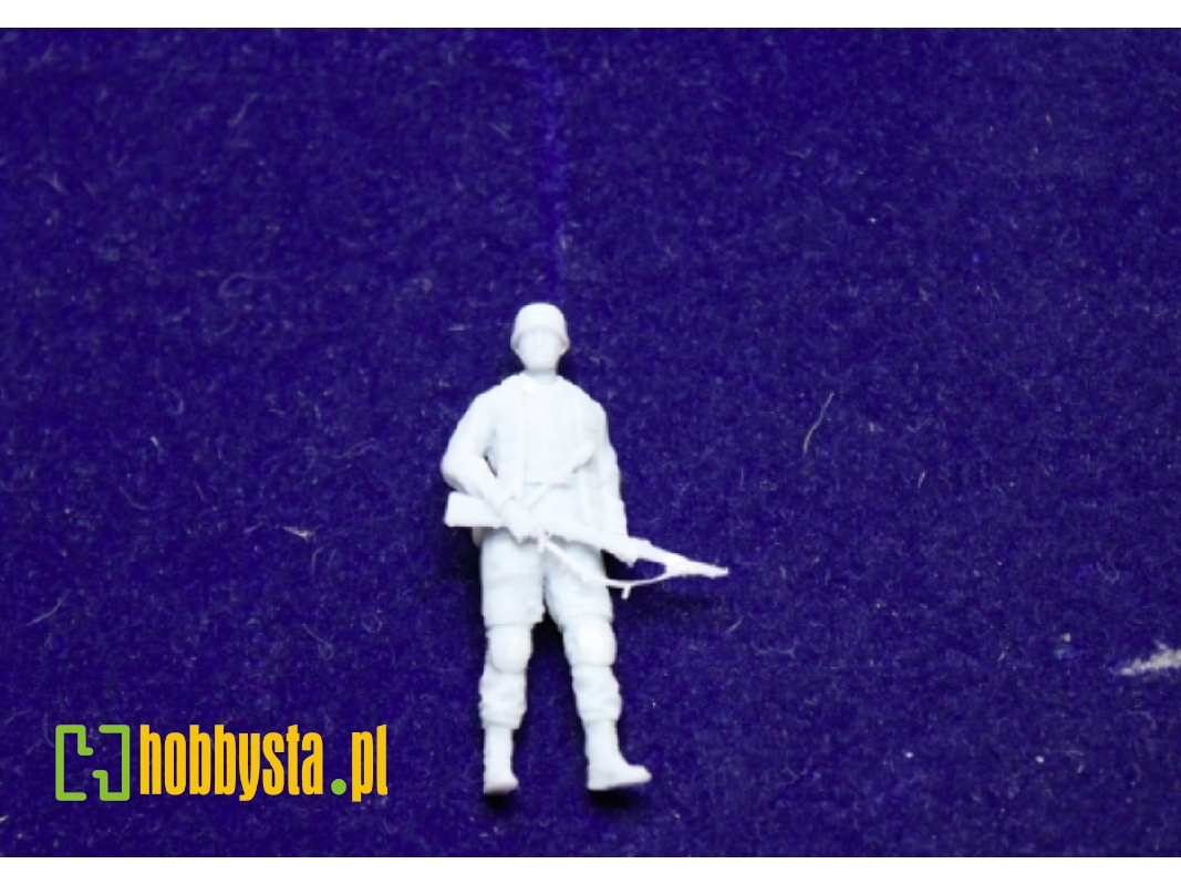 Paratroopers Crete With Rifle And Cartridge Belt - zdjęcie 1