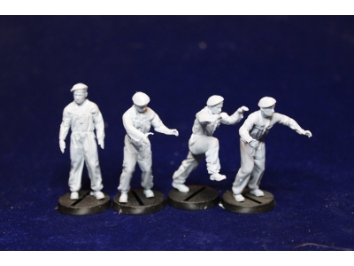 Early German Bundeswehr Tank Crew M48 Boarding (4 Figures) - zdjęcie 2 Early German Bundeswehr Tank Crew M48 Boarding (4 Figures) - zdjęcie 2