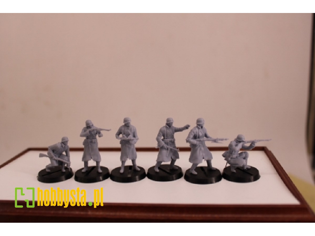 German Grenadiers In Greycoat Attacking (6 Figures) - zdjęcie 1
