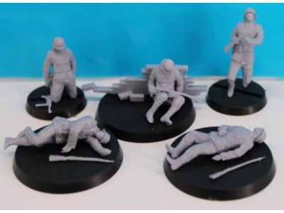 German Soldiers Wounded Or Dead (5 Figures) - zdjęcie 1