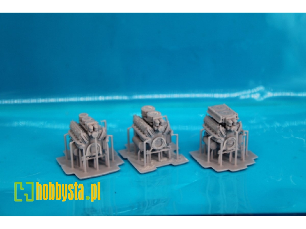 3 Different Engines For Tiger, Panther And King Tiger - zdjęcie 1